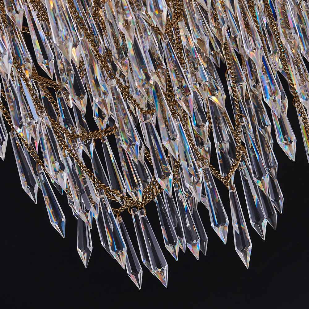 Frangia Chandelier in Detail.