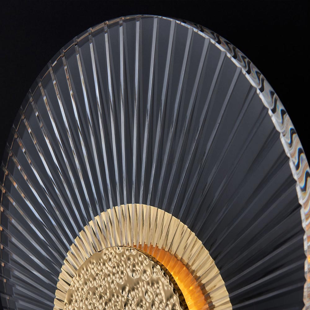 Girare LED Wall Light in Detail.