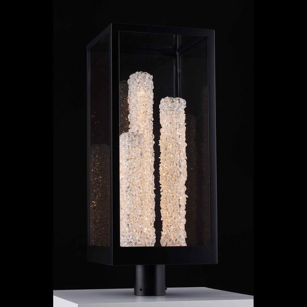 Lina Outdoor LED Post Light in Detail.