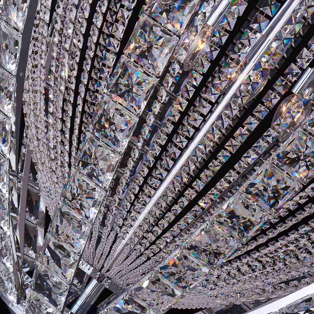 Scudo Chandelier in Detail.