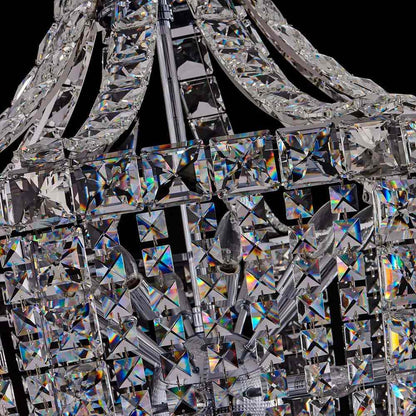 Scudo Chandelier in Detail.