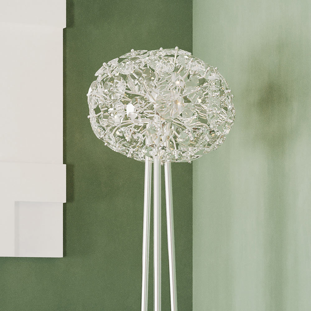 Spazio Floor Lamp in Detail.