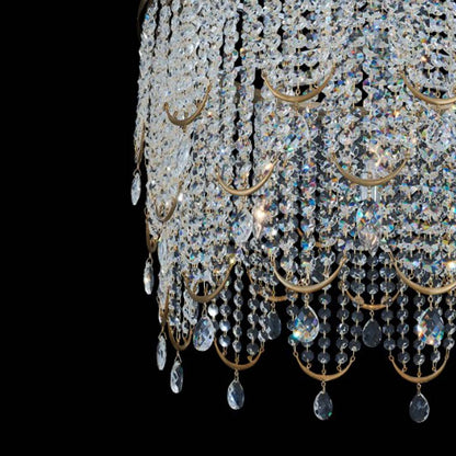 Vezzo Chandelier in Detail.