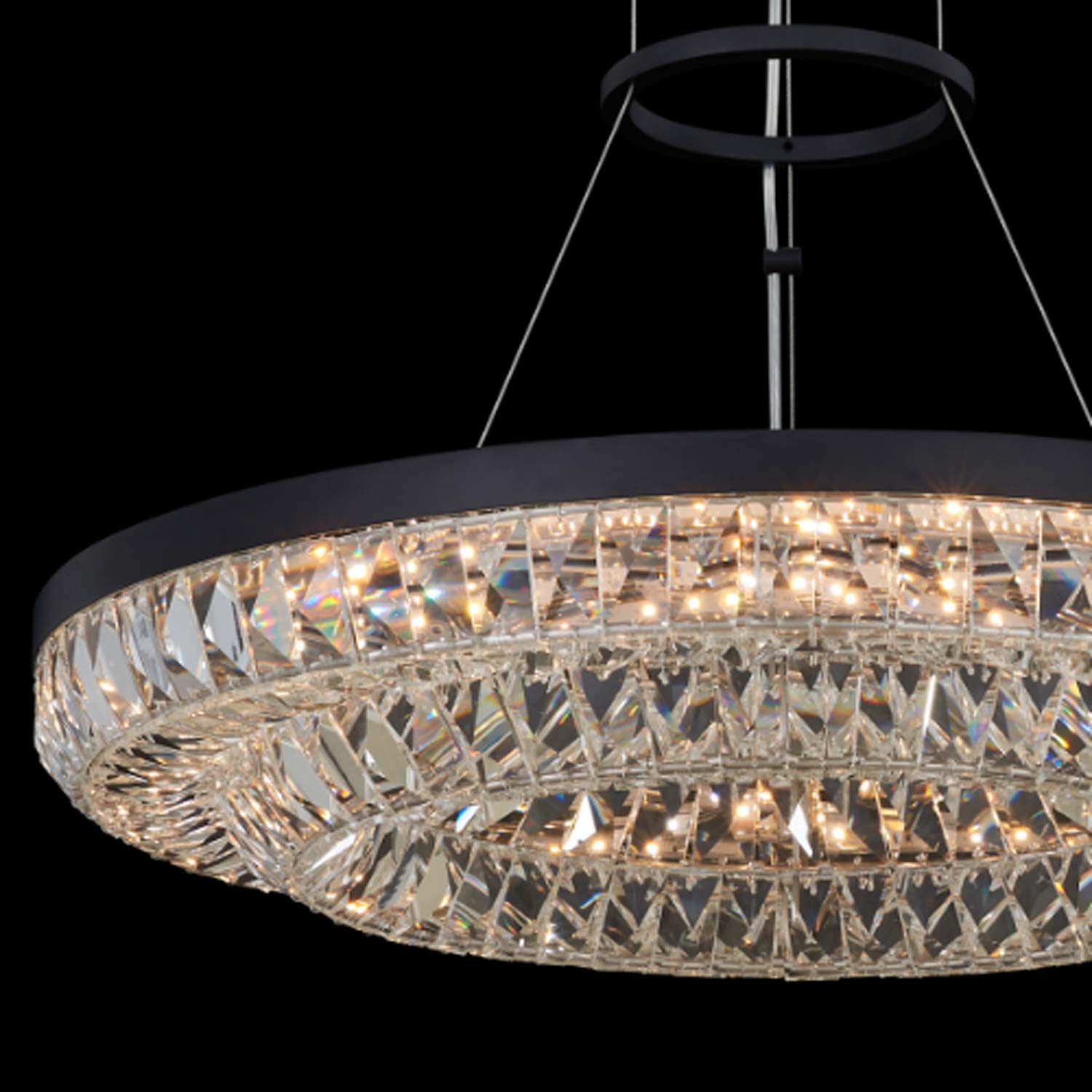 Zaga LED Chandelier in Detail.