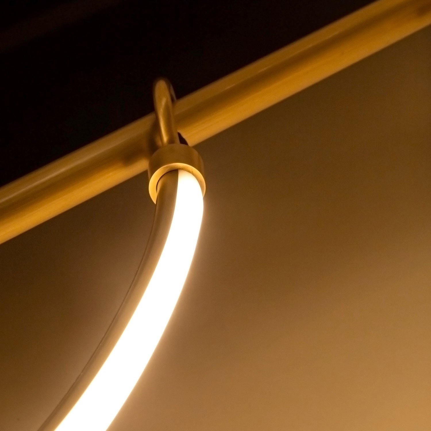 Aryas LED Linear Pendant Light in Detail.