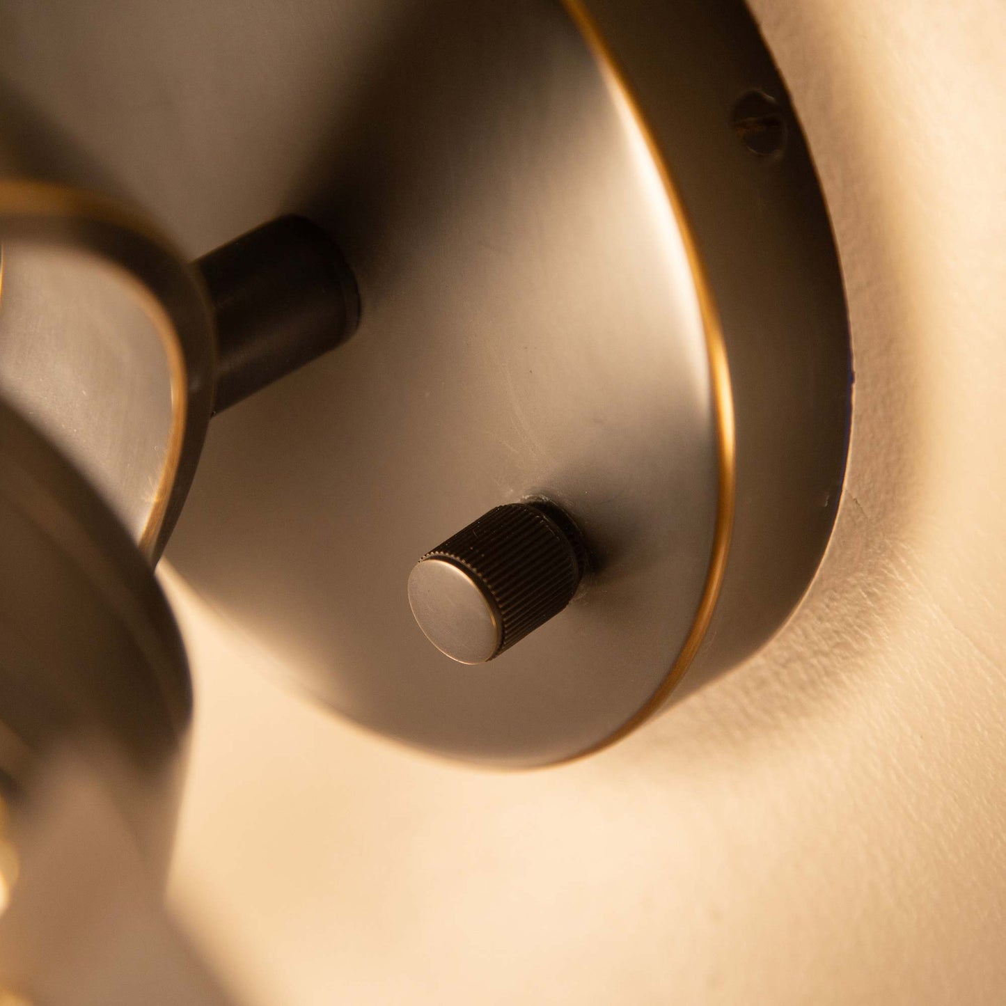 Blanco LED Wall Light in Detail.