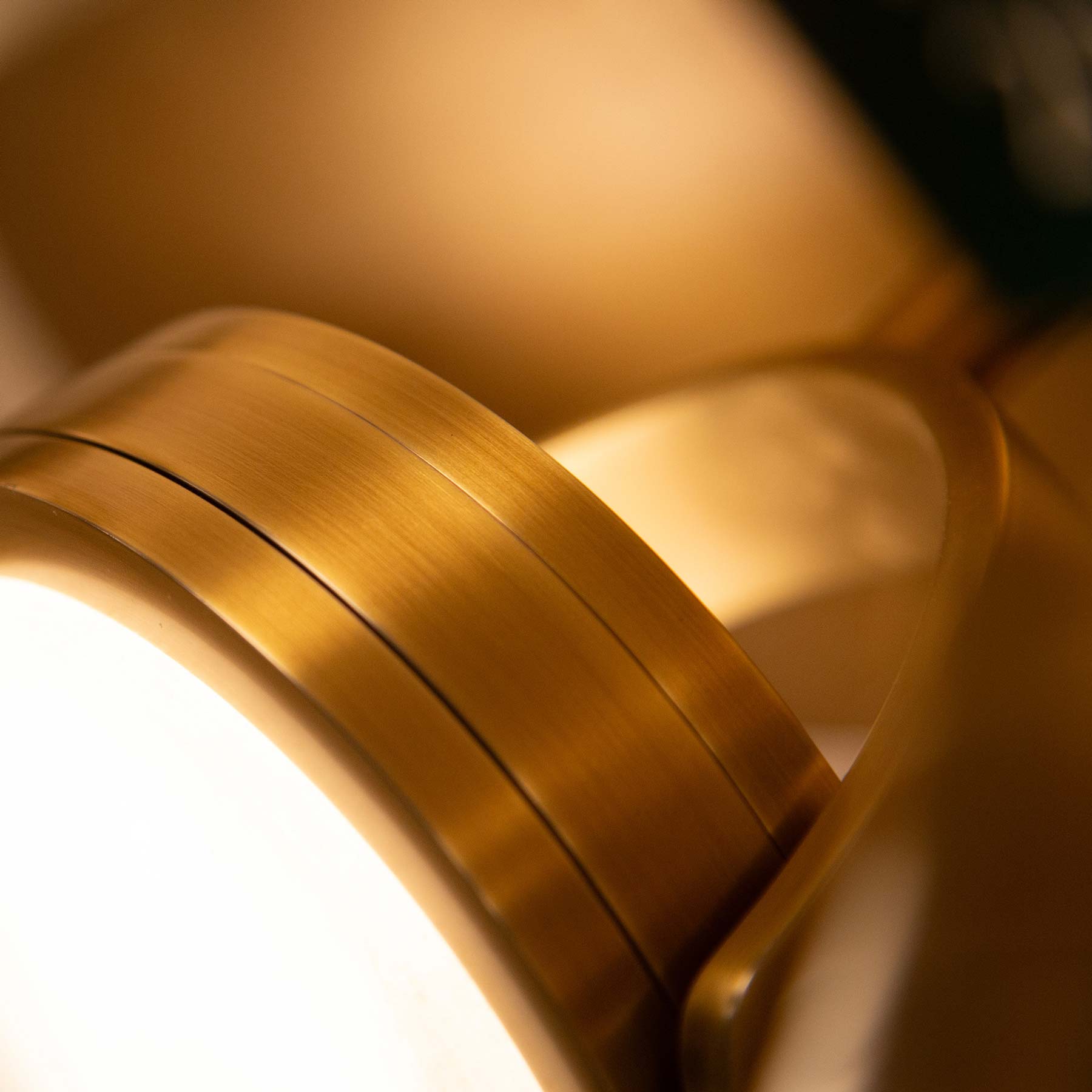 Blanco LED Wall Light in Detail.