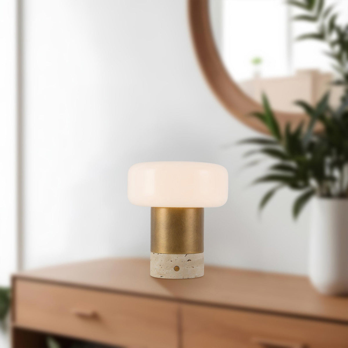 Niko LED Rechargeable Table Lamp in Detail.