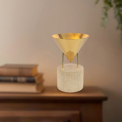 Versus Table Lamp in Detail.