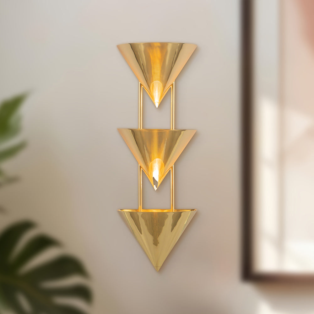 Versus Wall Light in Detail.