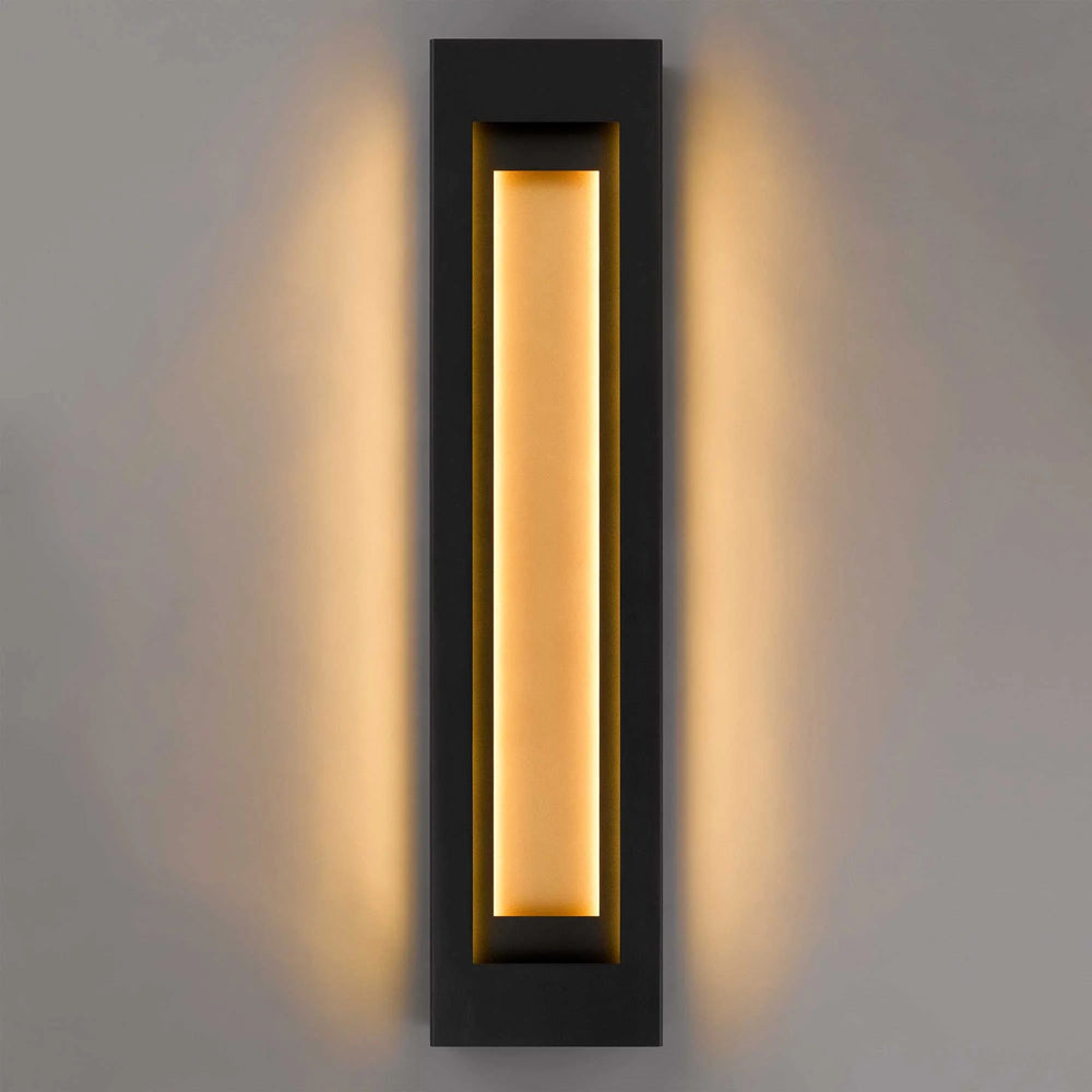 Layer Outdoor LED Wall Light in Detail.