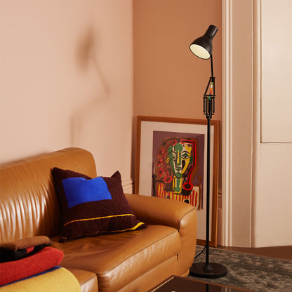 Type Range Floor Pole in living room.