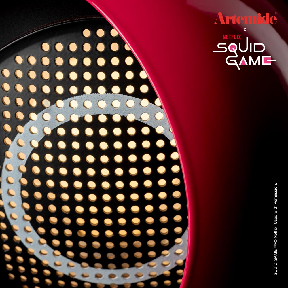 Eclisse Squid Game Table Lamp in Detail.