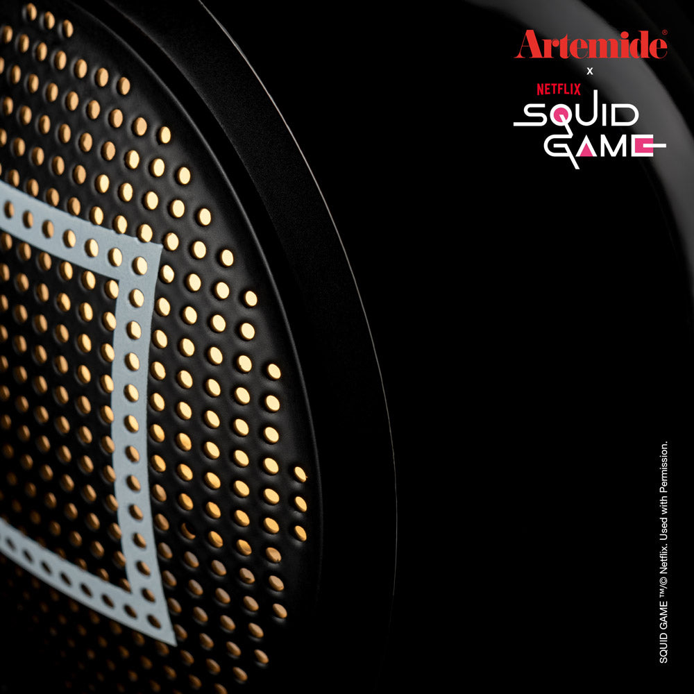 Eclisse Squid Game Table Lamp in Detail.