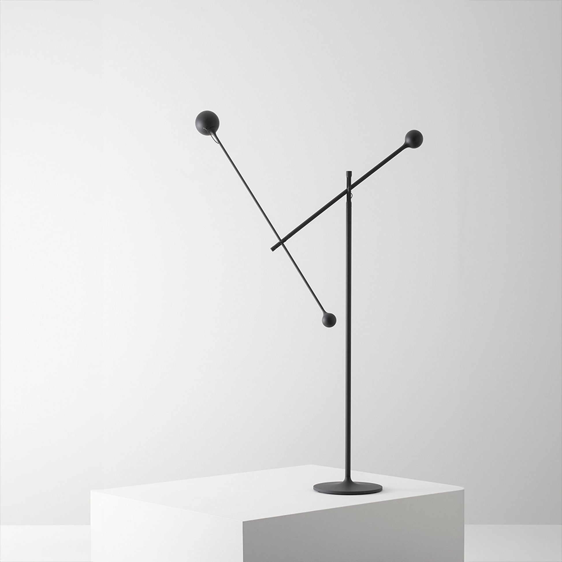 Ixa LED Floor Lamp in Detail.