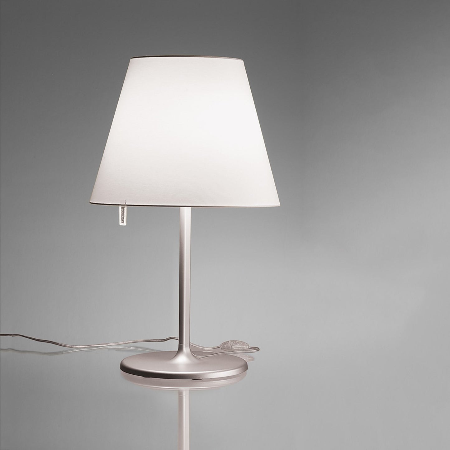 Melampo Table Lamp in Detail.