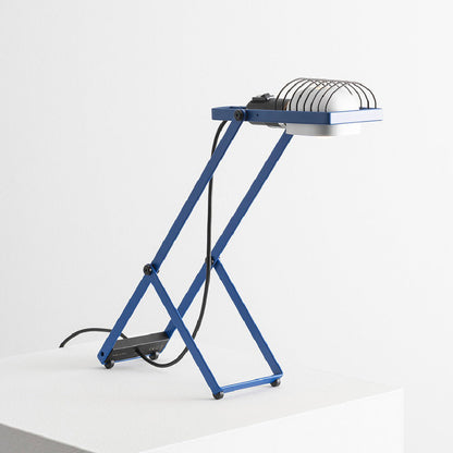 Sintesi Table Lamp in Detail.