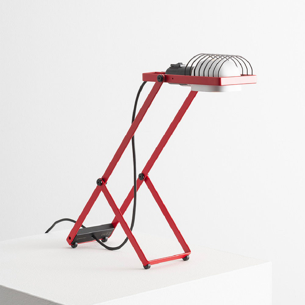 Sintesi Table Lamp in Detail.
