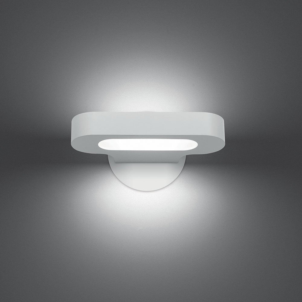 Talo Mini Wall Light in Detail.