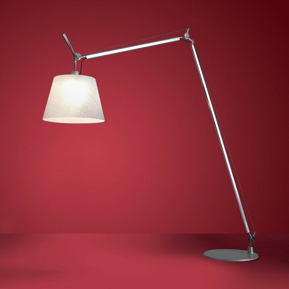 Tolomeo Maxi Floor Lamp in Detail.