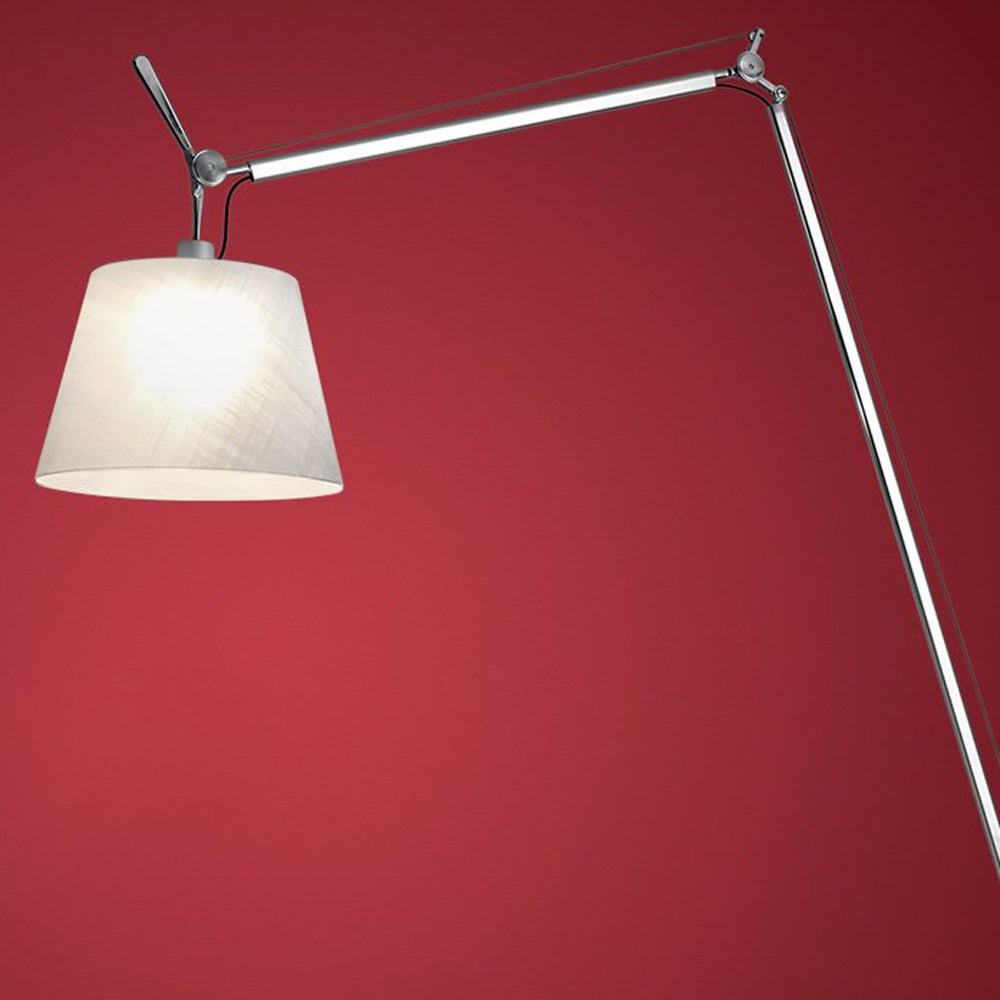 Tolomeo Maxi Floor Lamp in Detail.