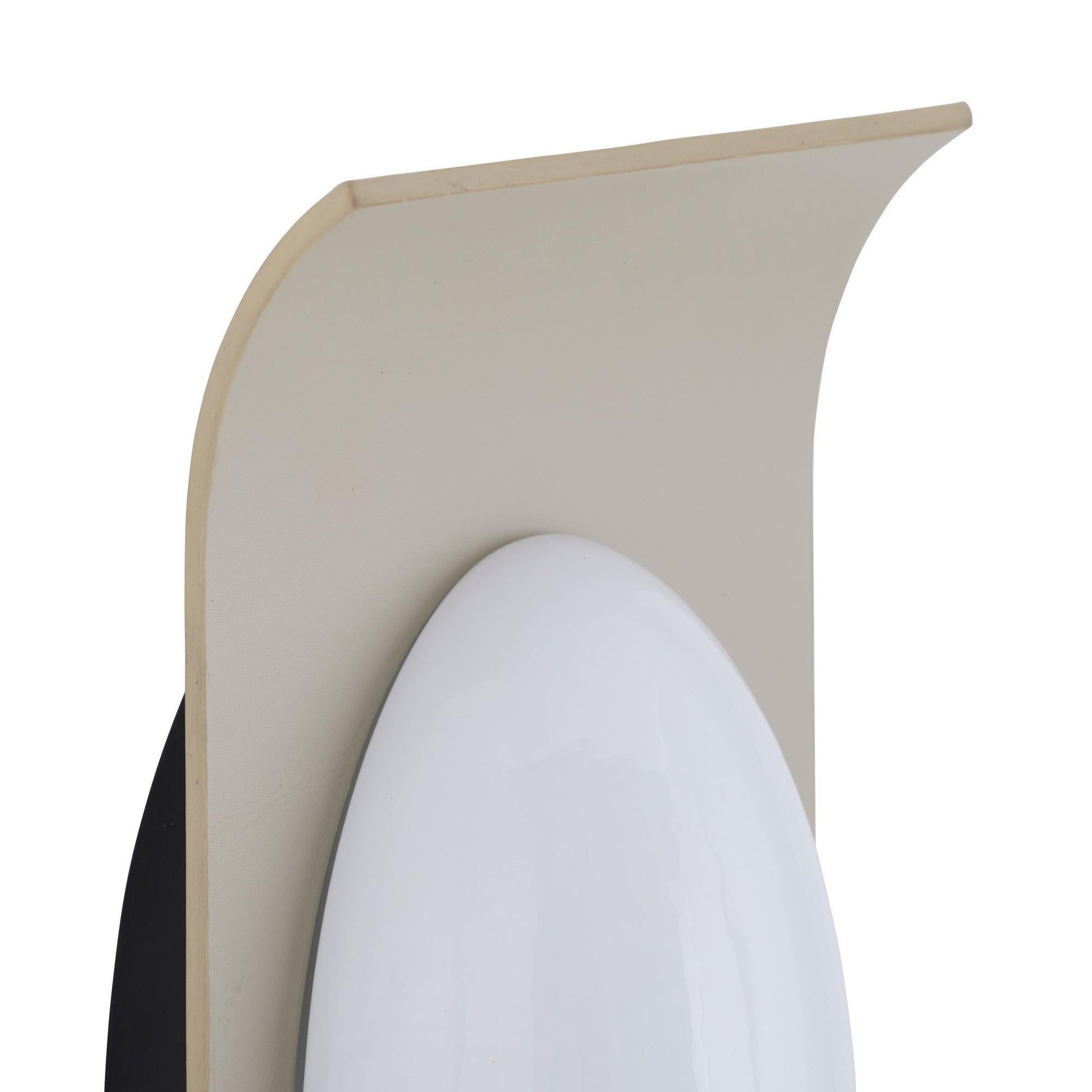 Jeter LED Wall Light in Detail.