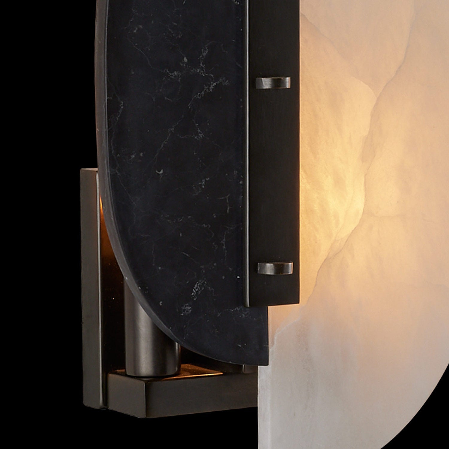 Kianna Wall Light in Detail.