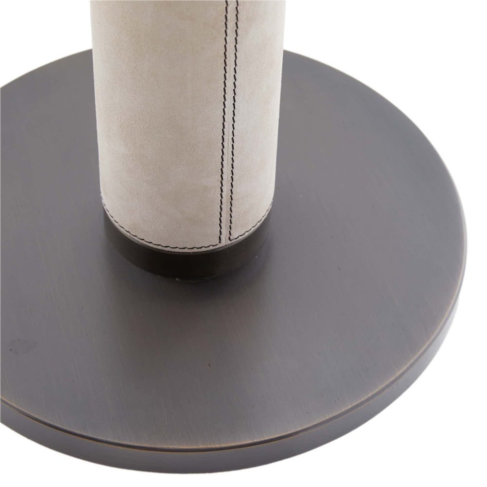 Russel Floor Lamp in Detail.