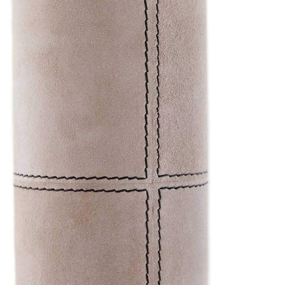 Russel Floor Lamp in Detail.