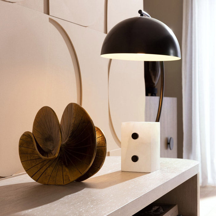 Weslan Table Lamp in Detail.