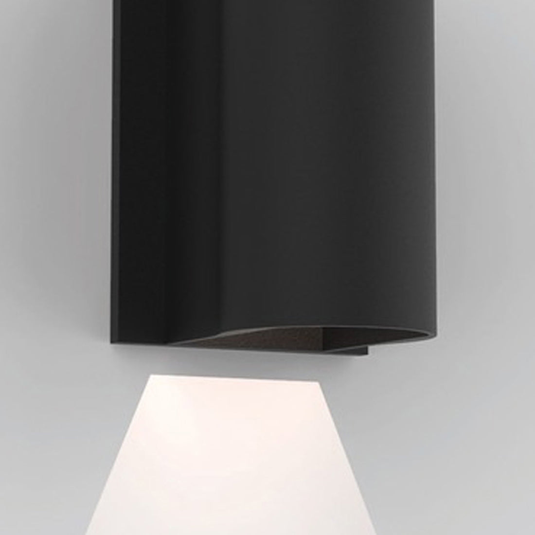 Dunbar Outdoor LED Wall Light in Detail.