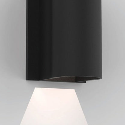 Dunbar Outdoor LED Wall Light in Detail.