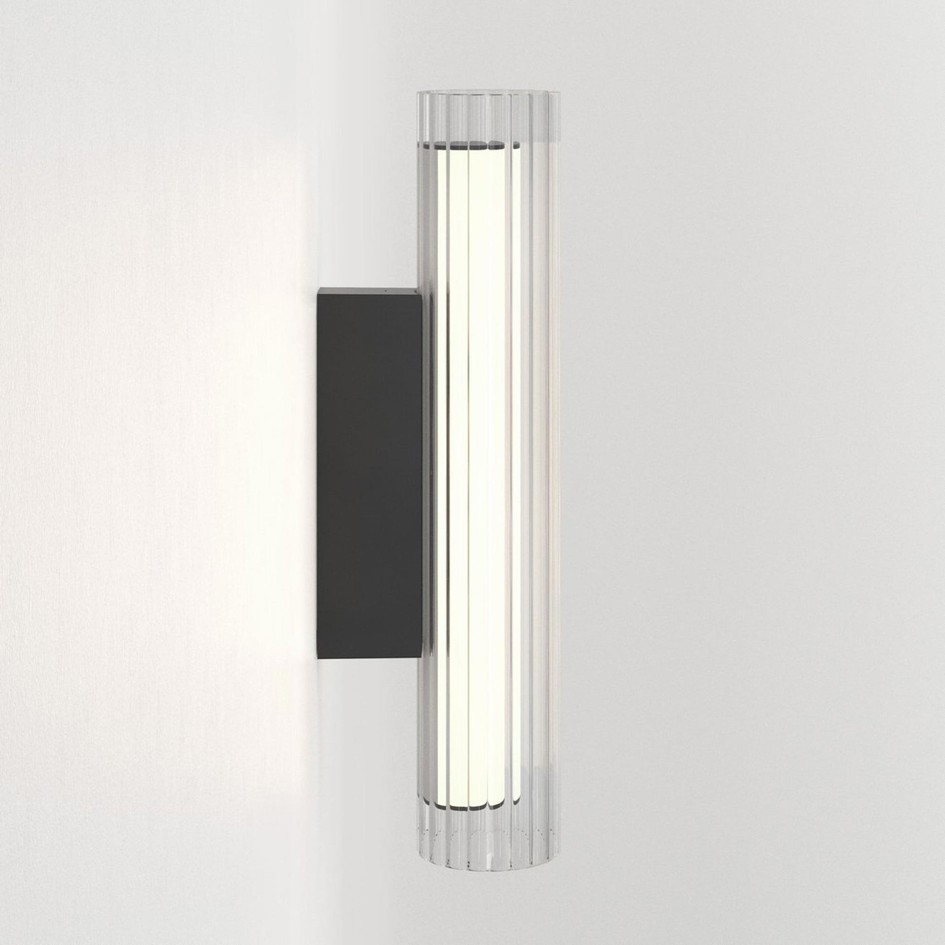 io LED Wall Light in Detail.