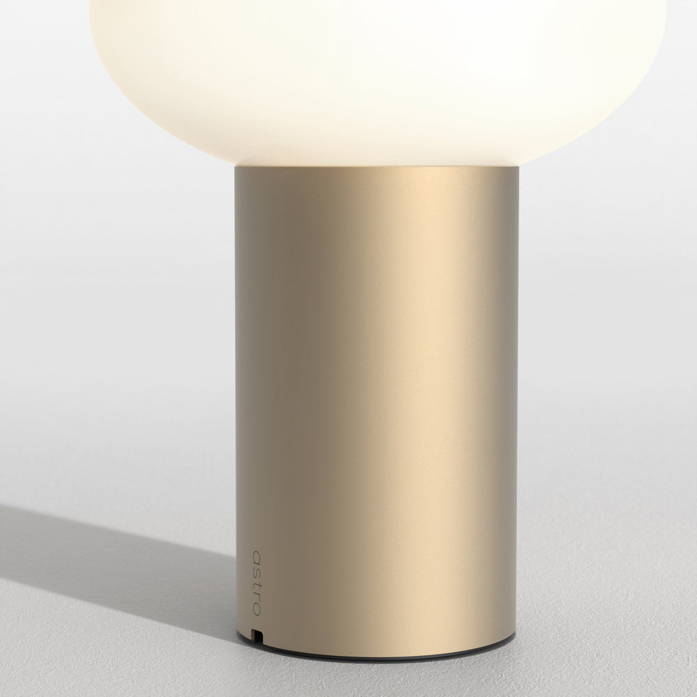 Zeppo LED Portable Table Lamp in Detail.