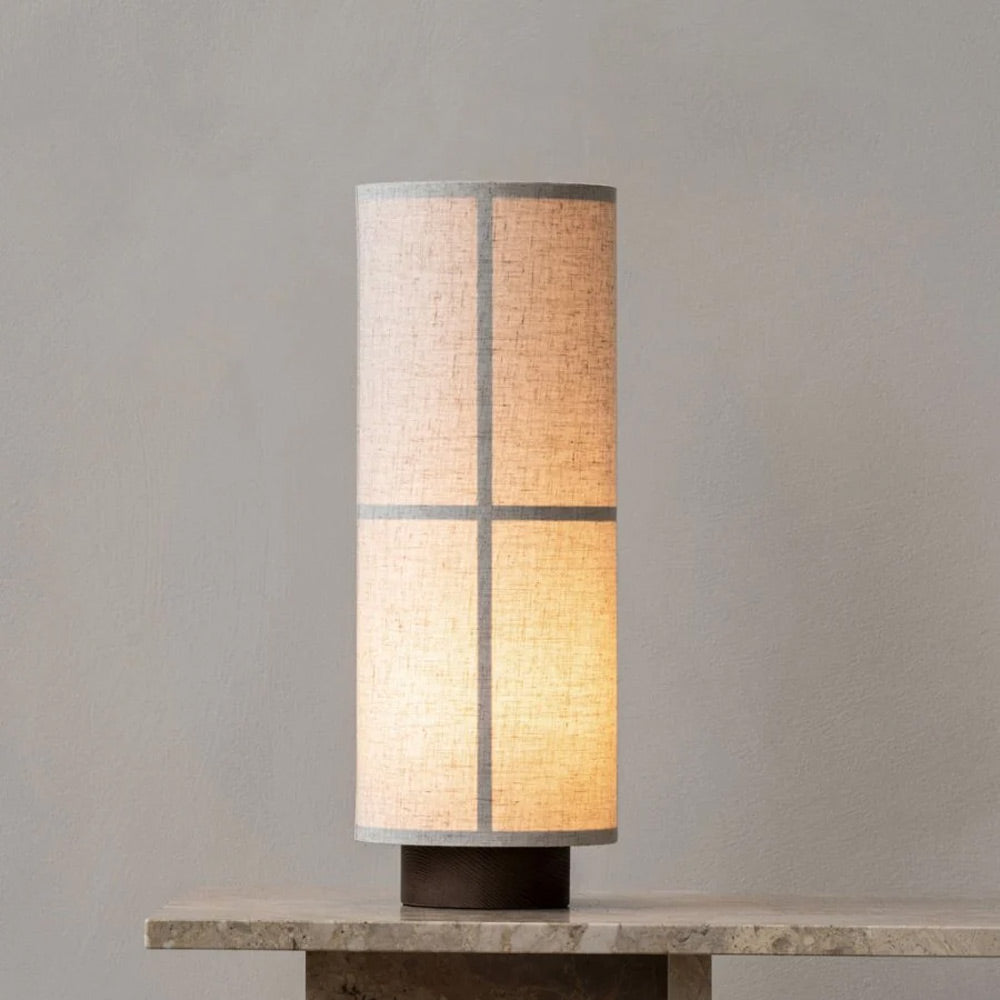 Hashira Floor Lamp in Detail.