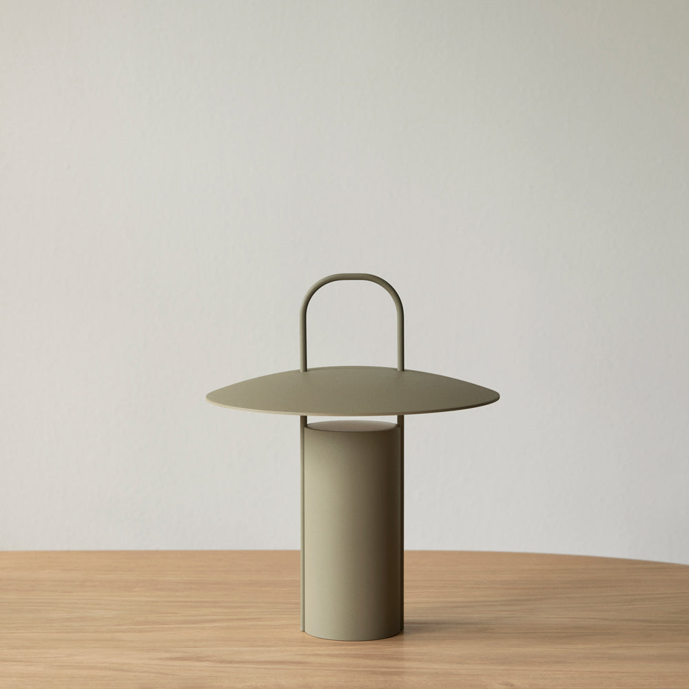 Ray LED Rechargeable Table Lamp in Detail.