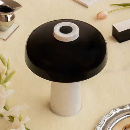 Reverse Table Lamp in Detail.
