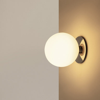 TR Ceiling / Wall Light in Detail.