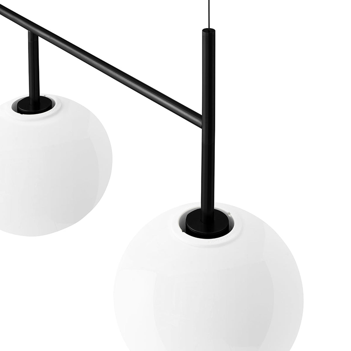 TR Linear Pendant Light in Detail.