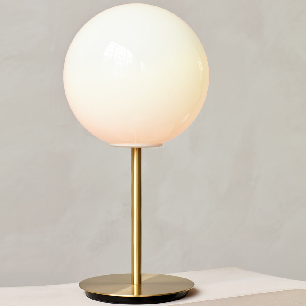 TR Table Lamp in Detail.
