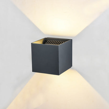 Avenue AV9887 Outdoor LED Wall Light in Detail.