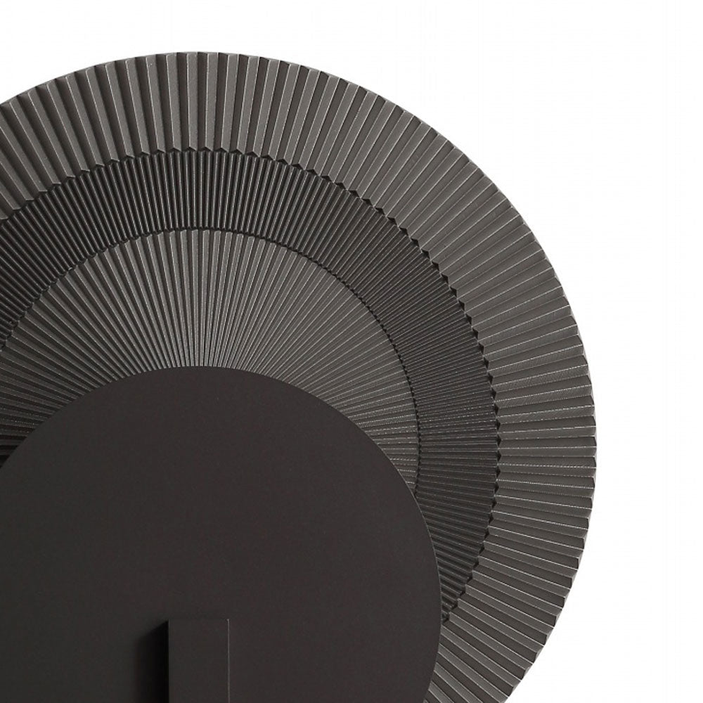 Avenue Round Rippled Outdoor LED Wall Light in Detail.