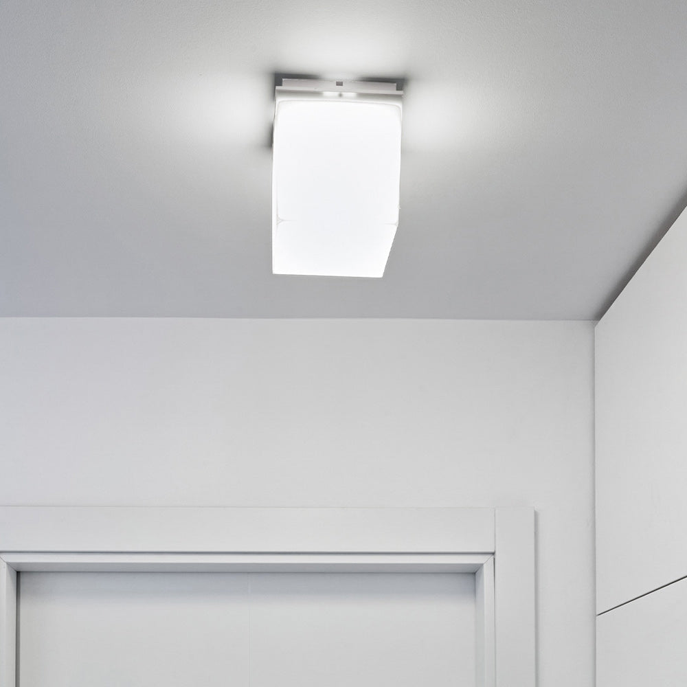 Q. Bo LED Ceiling / Wall Light in Detail.