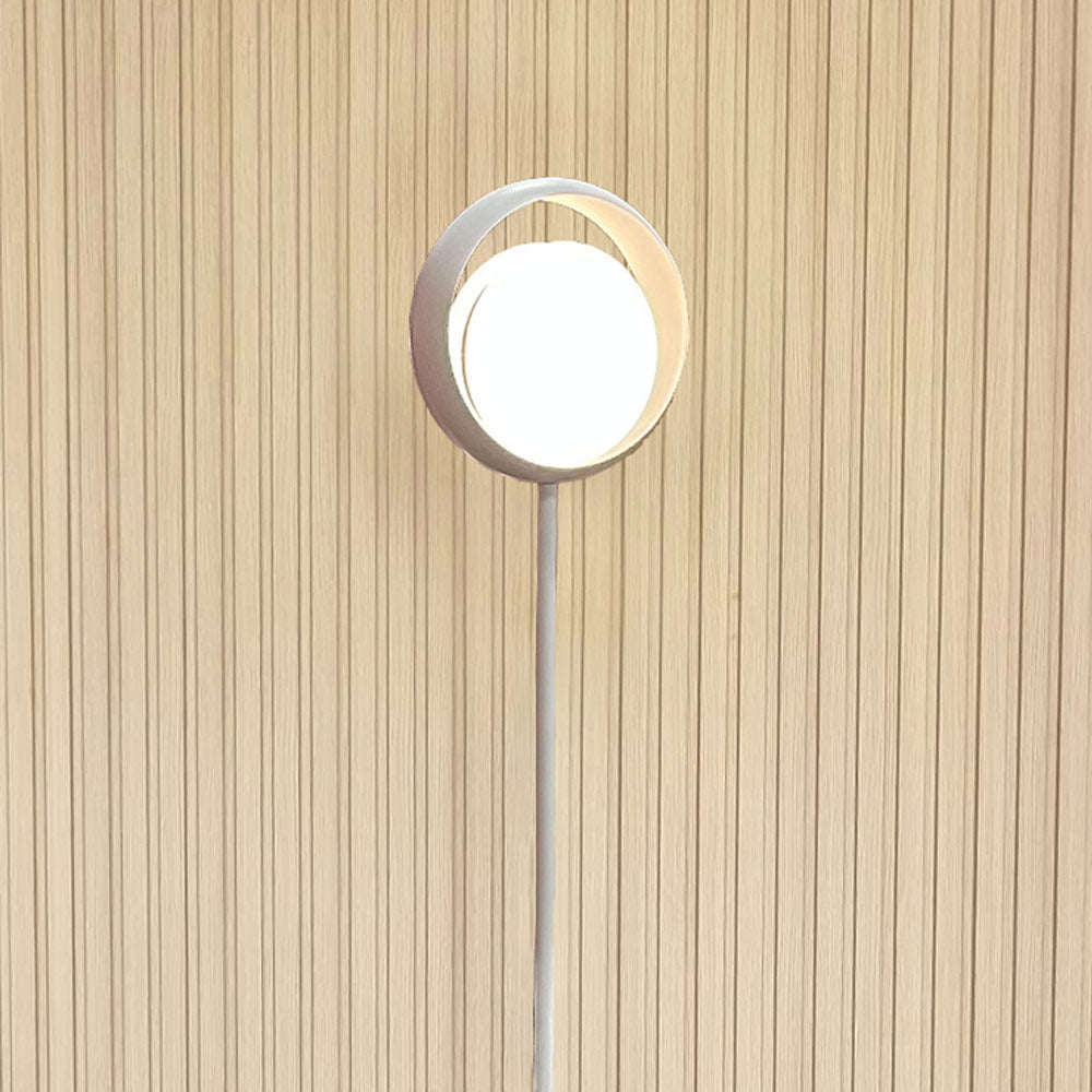 Ring Floor Lamp in Detail.