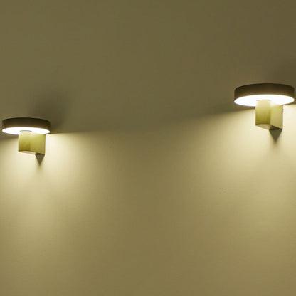 Soft Direct Outdoor LED Wall Light in Detail.