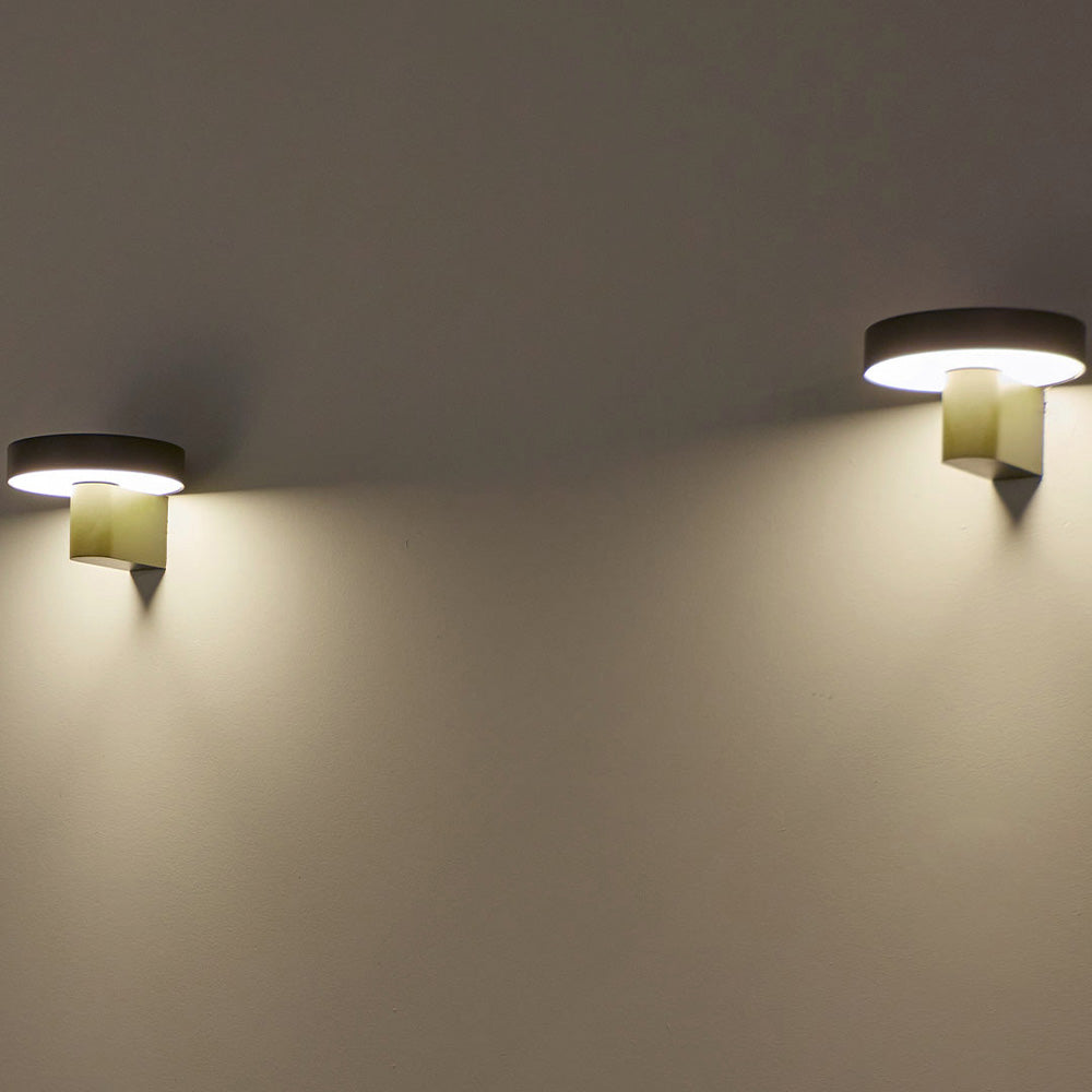 Soft Direct Outdoor LED Wall Light in Detail.