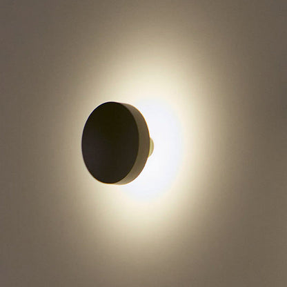 Soft Indirect Outdoor LED Wall Light in Detail.