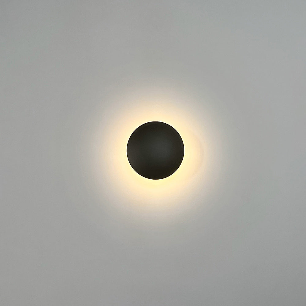 Soft Indirect Outdoor LED Wall Light in Detail.