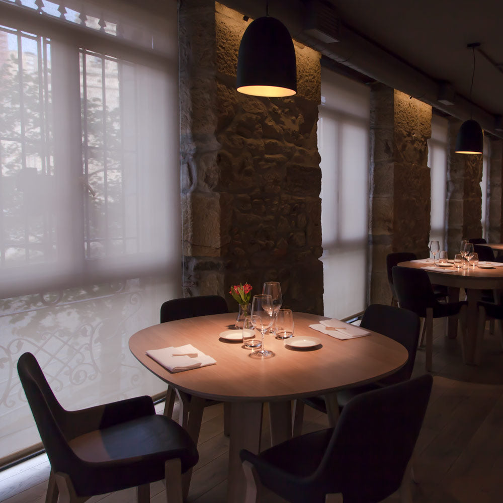 Speers S1 LED Pendant Light in restaurant.