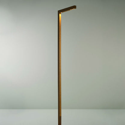 Zenthin Outdoor LED Floor Lamp in Deail.